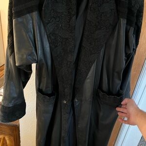 Pelle Studio Leather Trench Coat Womens  Size M Long Lined Soft Heavy  Black Y2K